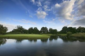 The island 17th at Chart HIlls. 