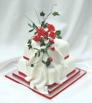Red rose Wedding Cake