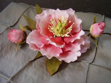 A peony made of sugar.