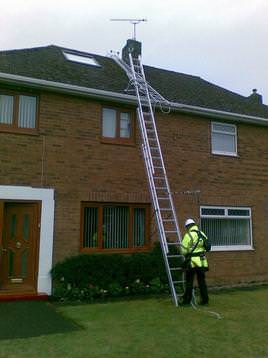 Chris fitting an aerial