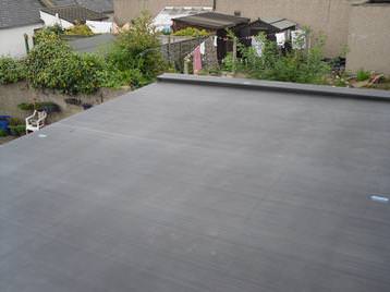 Flat roof fitted with RubberBond EPDM