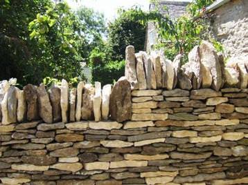 Dry stone wall