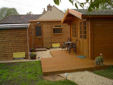 Cattery, kitchen and reception