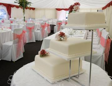 You cake is a centre piece for your wedding