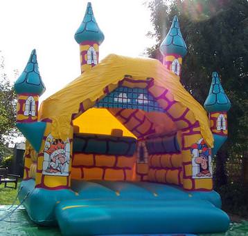 13ft x 16ft Camelot Castle