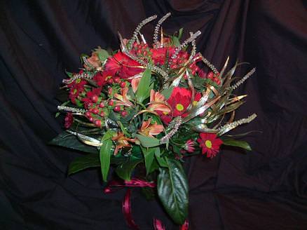 seasonal hand tied