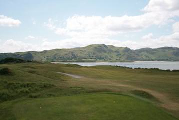 The view of Snowdonia from the 8th tee
